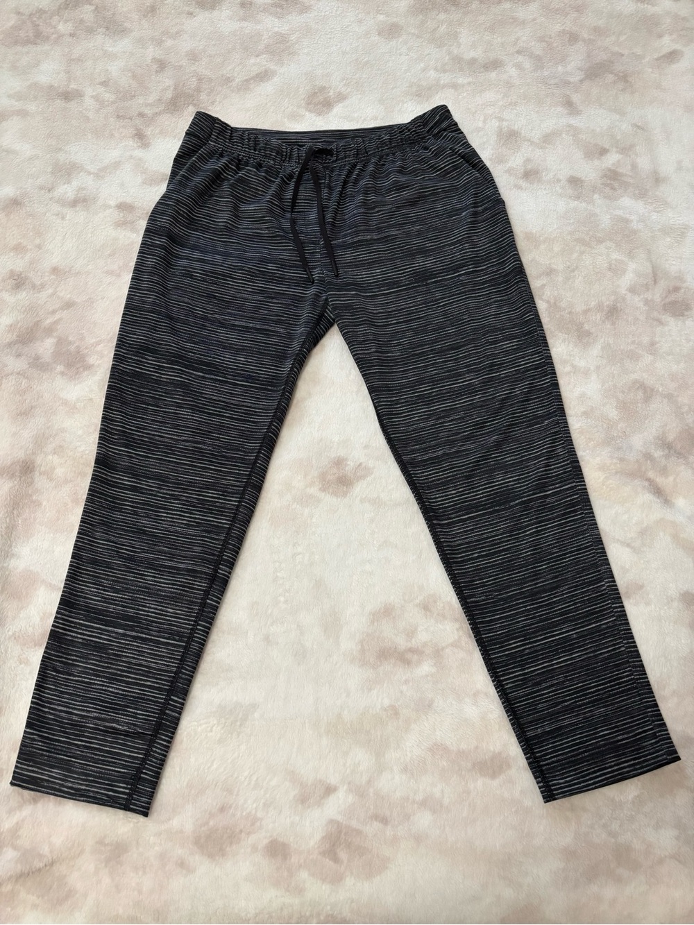 lululemon athletica Women’s Black/Grey Heathered Jogger Pants S 8
